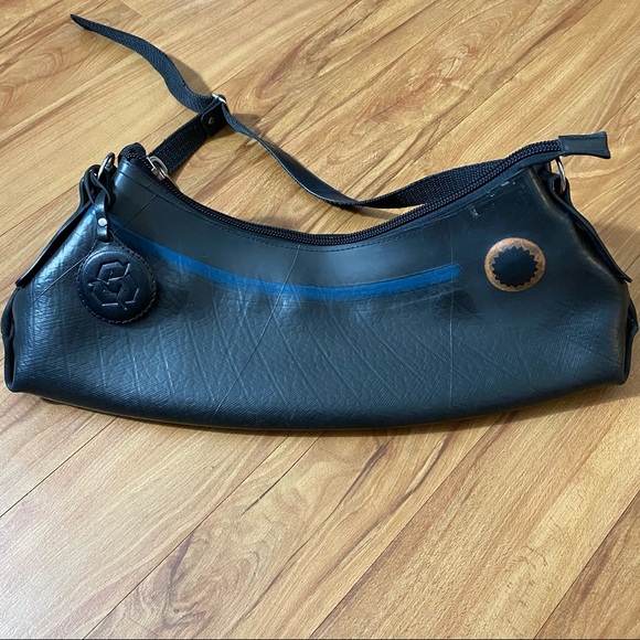 Global Exchange Fair Trade Black Rubber Handbag - Picture 12 of 16